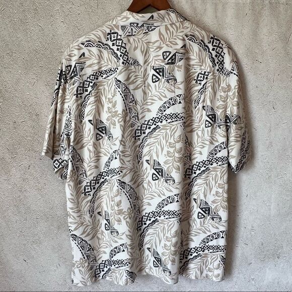 Island Republic Silk Hawaiian Short Sleeve Button Up Shirt - Picture 8 of 10